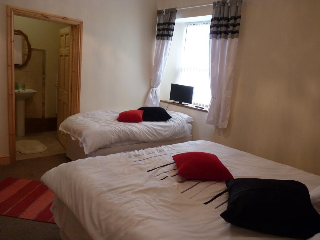 Bed and Breakfast Old Police House Haverfordwest Exterior foto